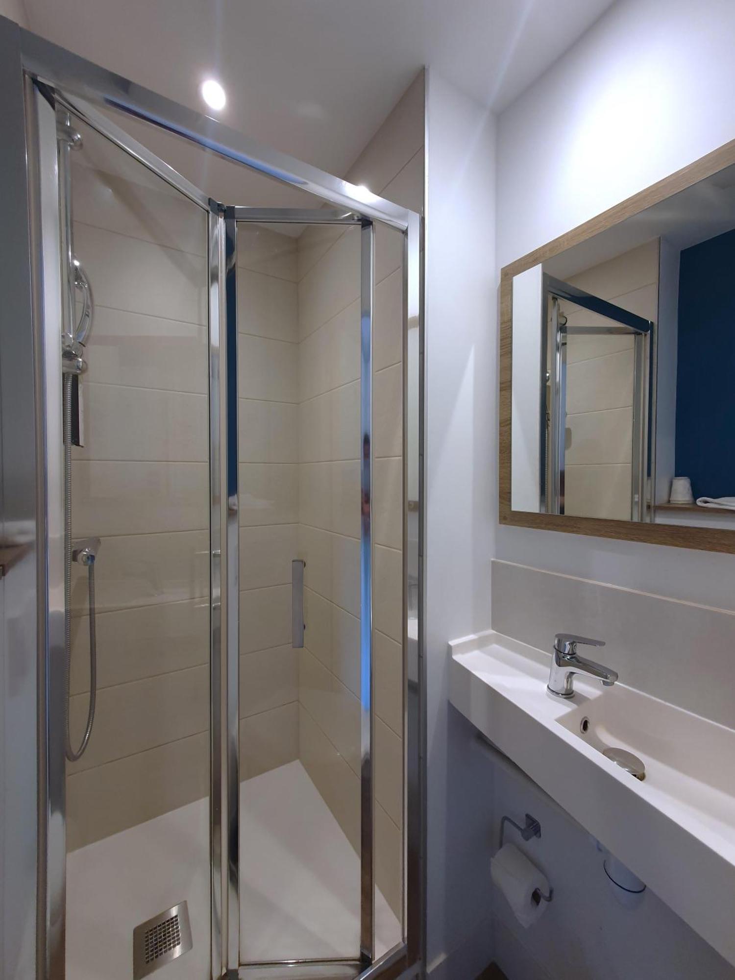 Kyriad Direct Toulon Ouest - La Seyne Sur Mer ภายนอก รูปภาพ