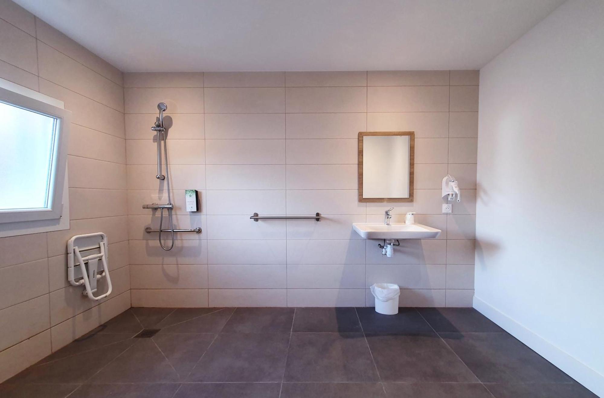 Kyriad Direct Toulon Ouest - La Seyne Sur Mer ภายนอก รูปภาพ